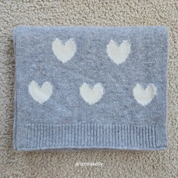NWT Talbots Cashmere Grey Knit Scarf With White Hearts - Picture 8 of 8